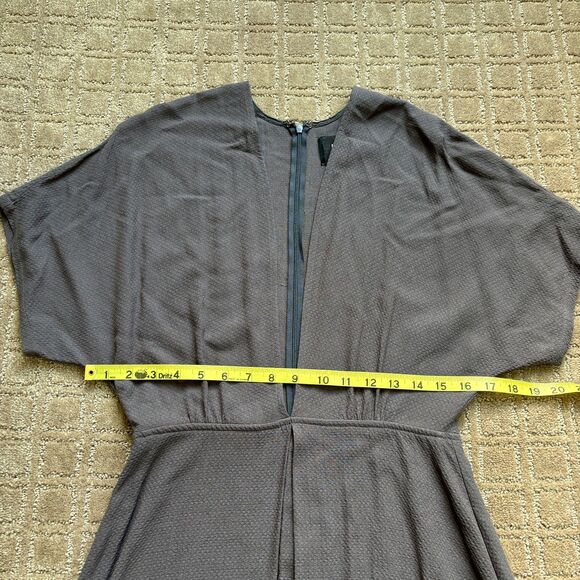 Reformation Mini Dress Women's Sz 4 Gray Short Sleeve V Neck Recycled Minimalist - Picture 6 of 8
